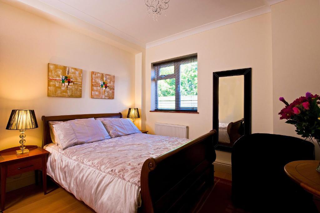 Godalming Hotel Guest House Room photo